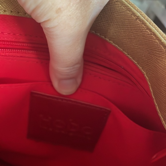 Hobo Original Mariella gold saffiano leather bag - Picture 9 of 13